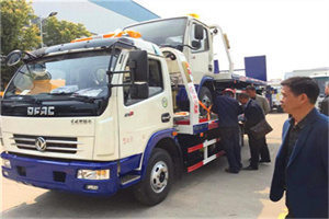 陇南汽车道路救援拖车价格